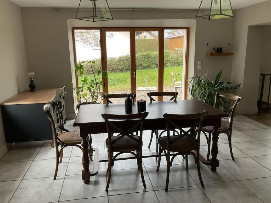 Logement Dans Maison + Exterieur Orchamps-Vennes المظهر الخارجي الصورة
