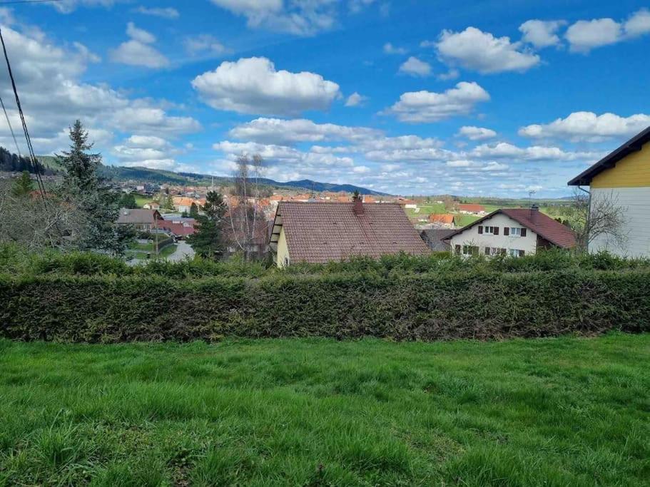 Logement Dans Maison + Exterieur Orchamps-Vennes المظهر الخارجي الصورة